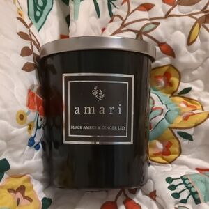 amari Black Amber & Ginger Lily Scented Candle